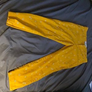 Old navy daisy flower trousers